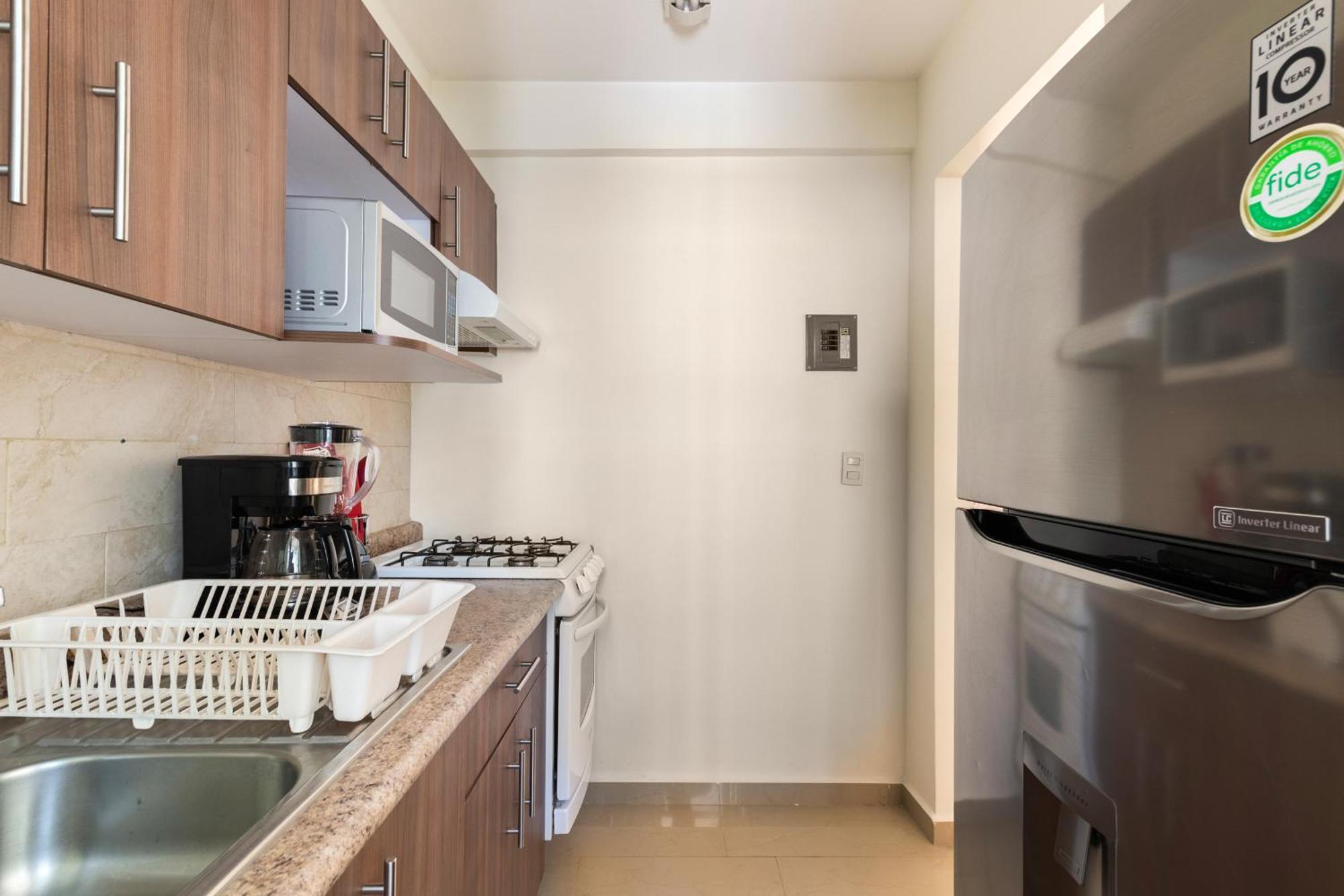 C101 - 2br - 2bth Apartment