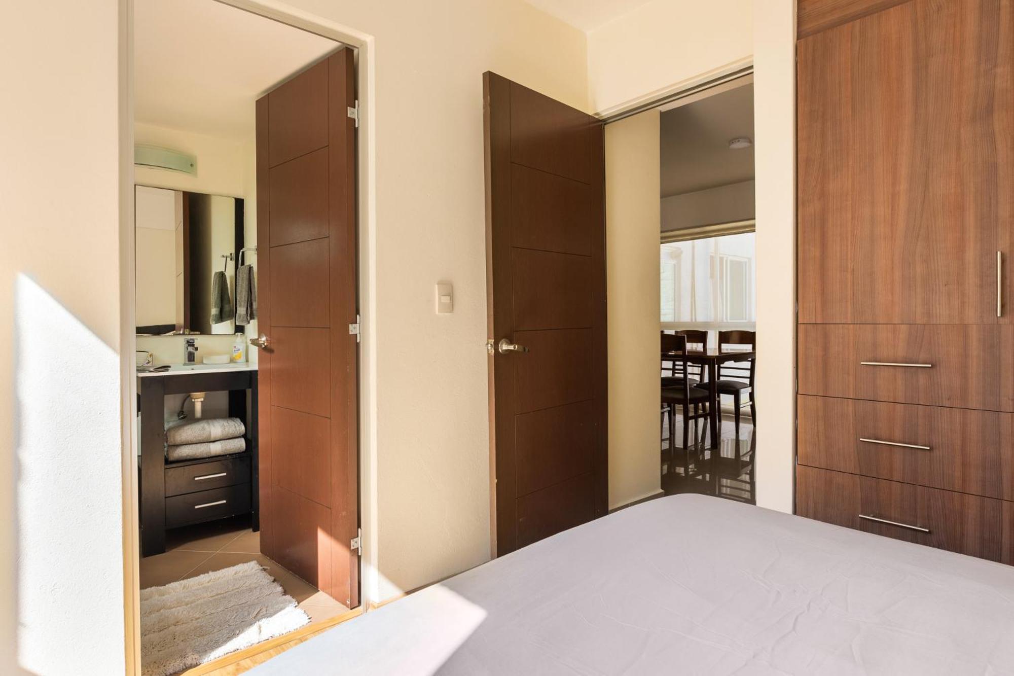 Apartment C101 - 2br - 2bth